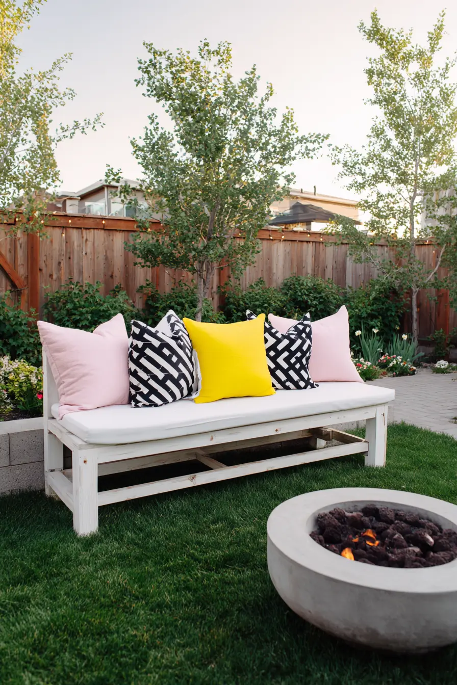 Backyard Fire Pit with Modern Simplicity